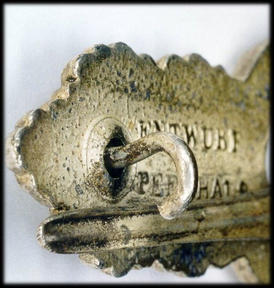 Order - submarine front clasp in bronze, designed by Peekhaus, manufactured  by Schwerin Berlin